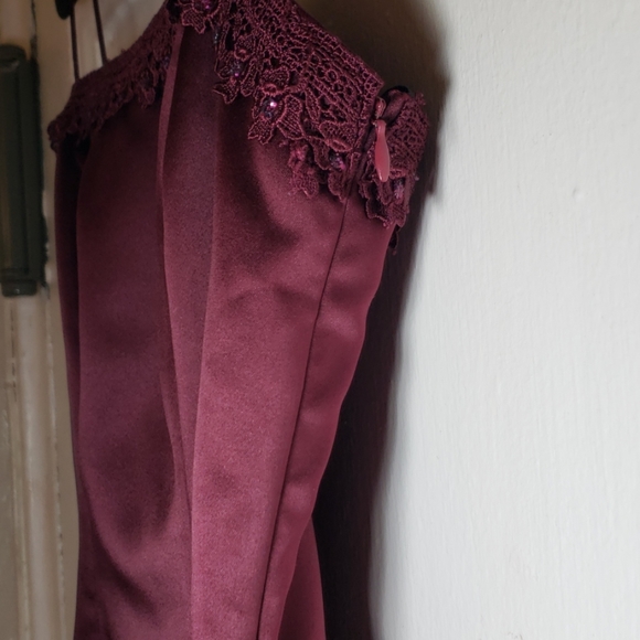 Dave & Johnny Plum Maxi Gown Size 7-8 - Picture 7 of 8